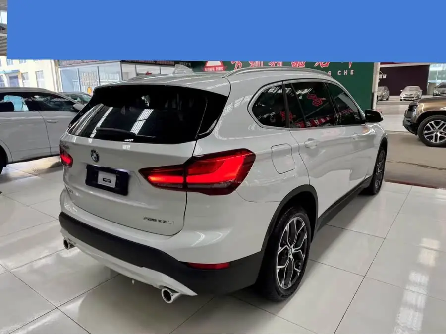 بي إم دبليو X1 2022 sDrive25Li الطراز الرائد