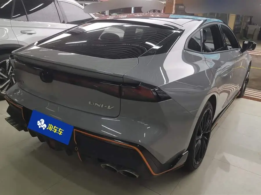 Changan UNI-V 2022 1.5T Sport Version