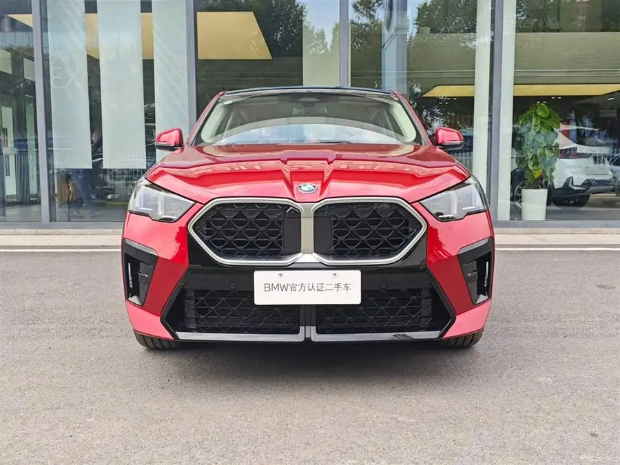 بي إم دبليو X2 (مستورد) طراز 2024 sDrive25i مجموعة M الرياضية