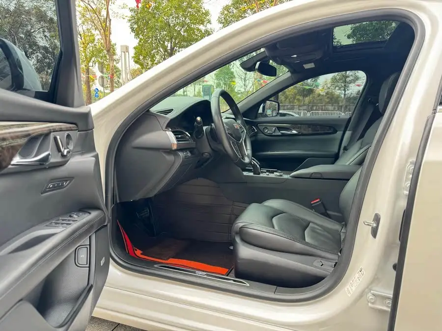 كاديلاك CT6 2021 28T فاخرة