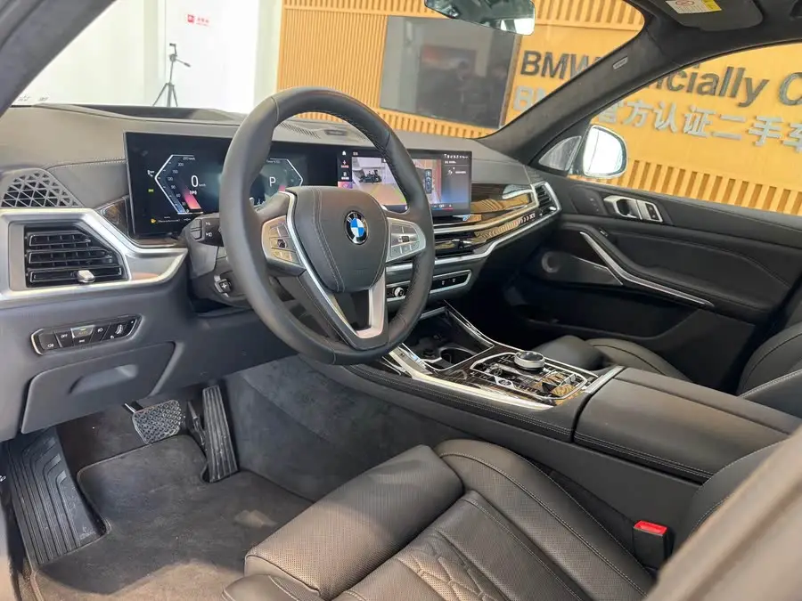 بي إم دبليو X7 2023 xDrive40i حزمة M الرياضية التنفيذية