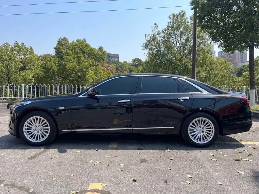 كاديلاك CT6 2021 28T النخبة