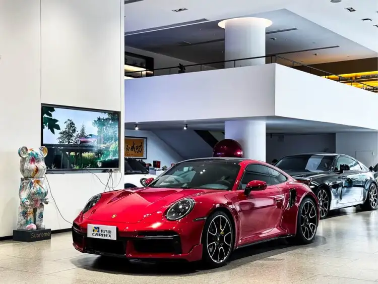 Porsche 911 2023 Turbo S 3.7T