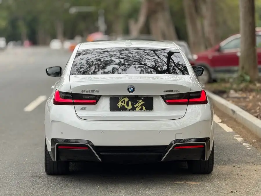 BMW i3 2024 eDrive 35 L