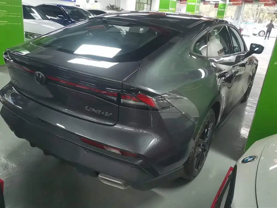 Changan UNI-V 2024 1.5T Premium Edition