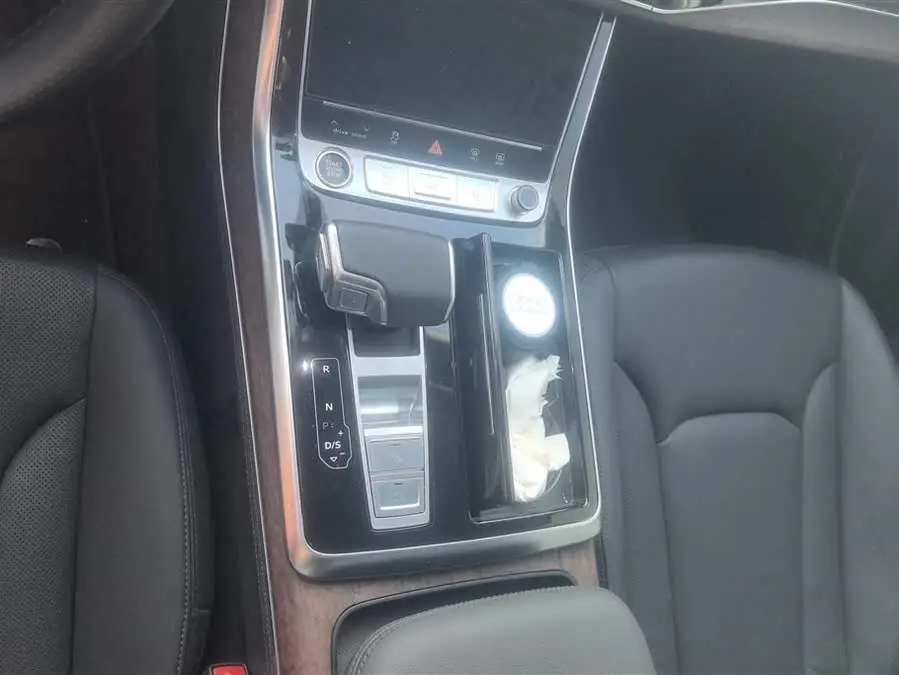 Audi Q7 2023 45 TFSI quattro S line Sport