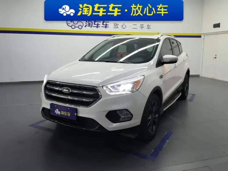 2019 Ford Escape EcoBoost 180 FWD Platinum Edition National VI