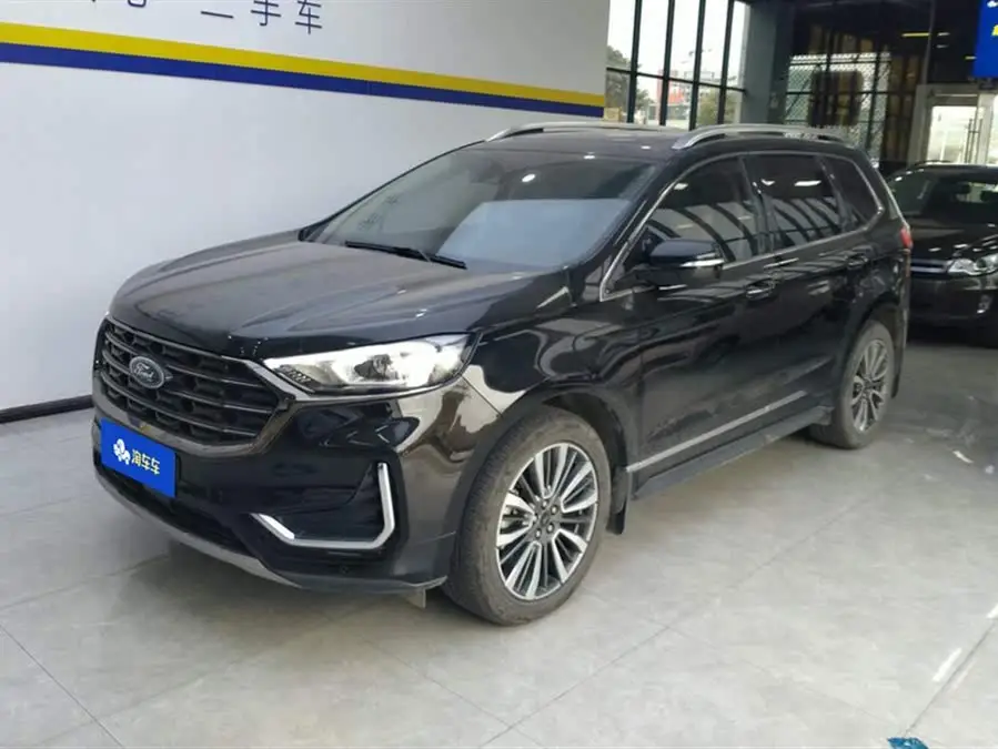2021 Ford Edge PLUS EcoBoost 245 FWD Premium 7-seater