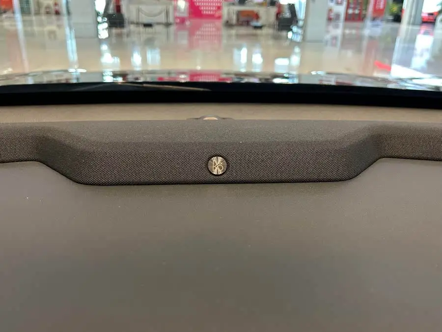 2021 Ford Edge PLUS EcoBoost 245 Two-Wheel Drive Luxury Version 7-Seater