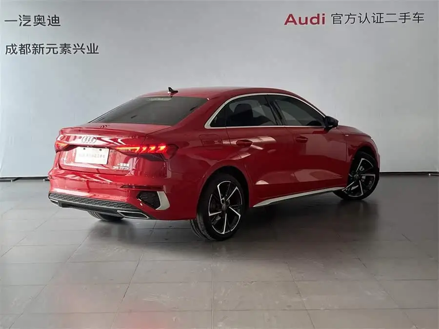 2021 أودي A3 A3L ليموزين 35 TFSI طراز رياضي أنيق