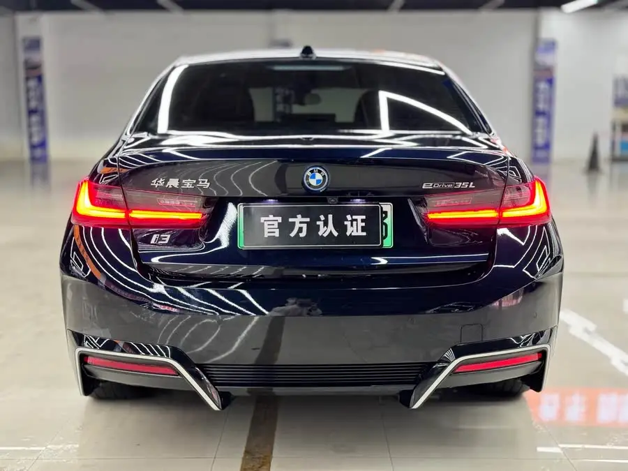 BMW i3 2022 eDrive 35 L