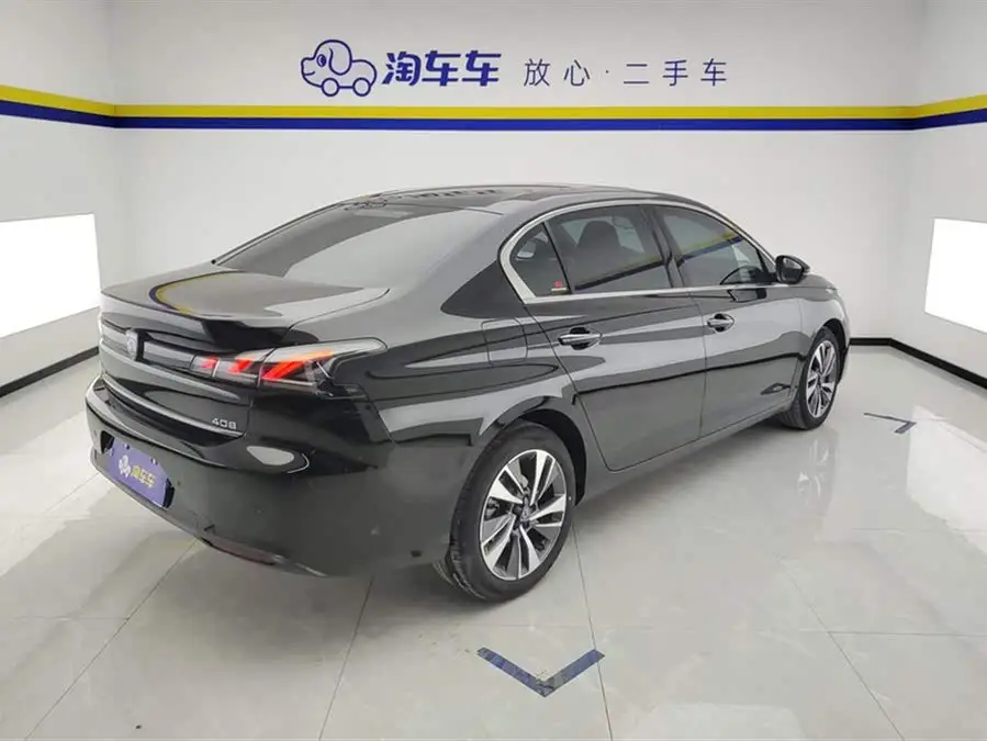 Peugeot 408 2022 1.6T Pursuit Edition