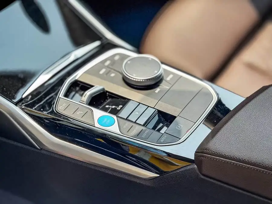 بي إم دبليو i3 2022 eDrive 35 L