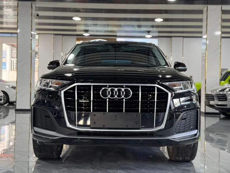 Audi Q7 2023 45 TFSI quattro S line Sport