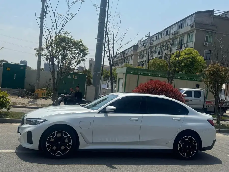 BMW i3 2024 eDrive 35 L