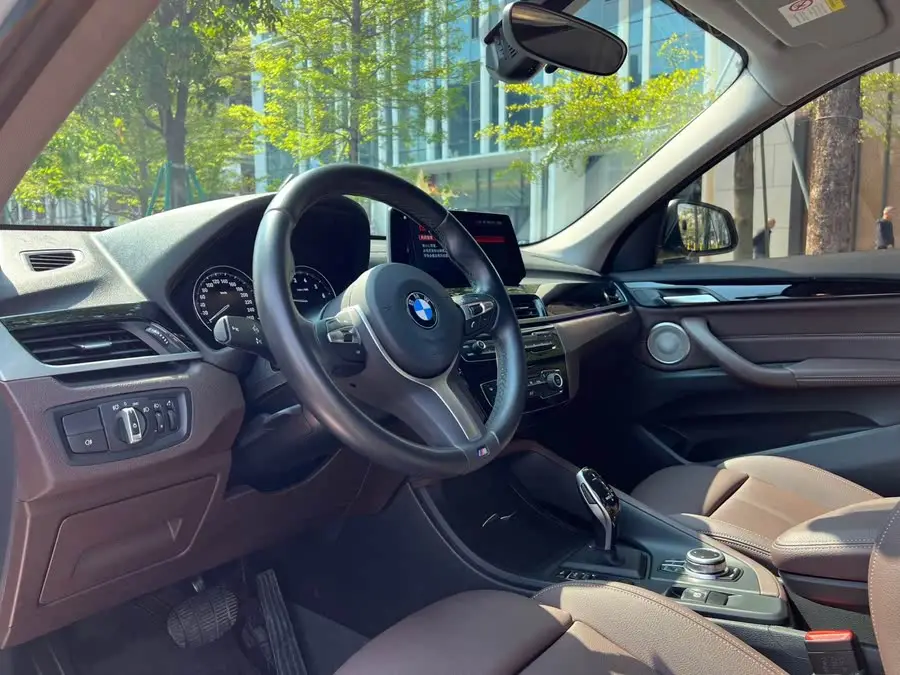 BMW X1 2022 sDrive25Li Leading Edition