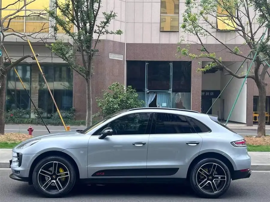 2018 Macan 2.0T