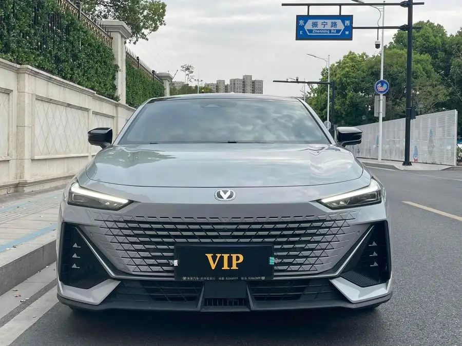 Changan UNI-V 2023 1.5T Premium