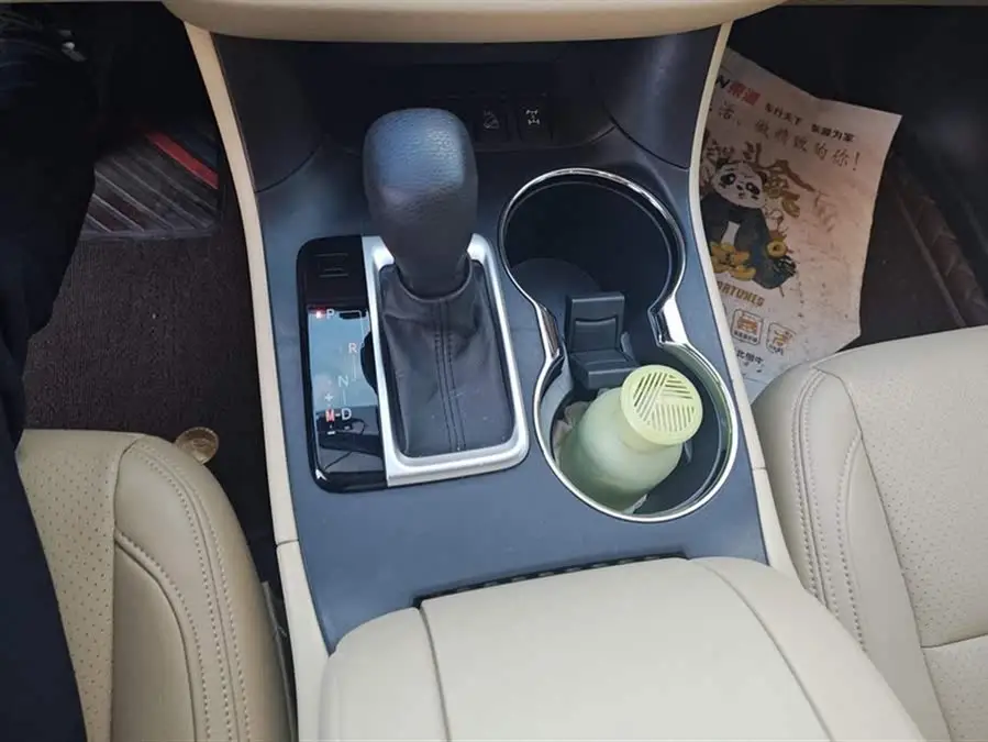 2021 تويوتا هايلاندر 2.0T بنظام الدفع الرباعي نسخة النخبة 7 مقاعد