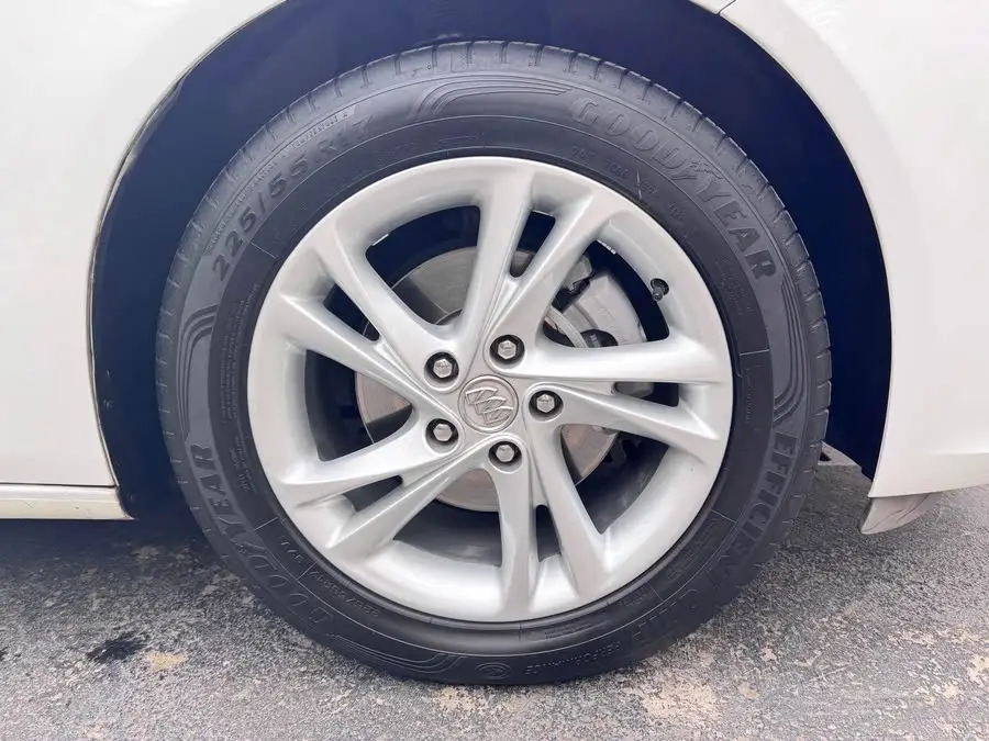 بيوك ريجال 2021 552T النخبة