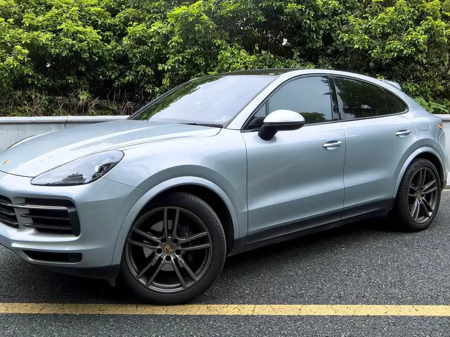 2022 Cayenne Cayenne Coupé 3.0T Platinum Edition