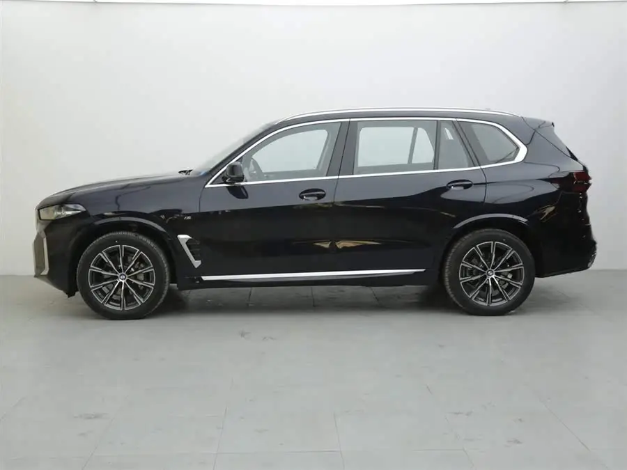 BMW X5 2023 xDrive 30Li M Sport Package