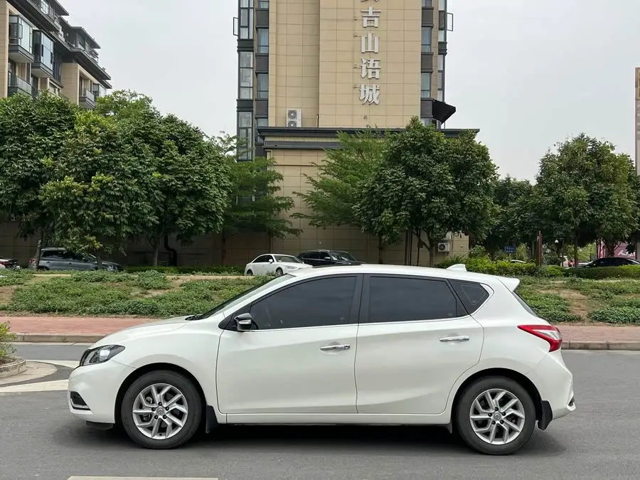 نيسان تييدا 2021 1.6 لتر CVT إصدار ذكي