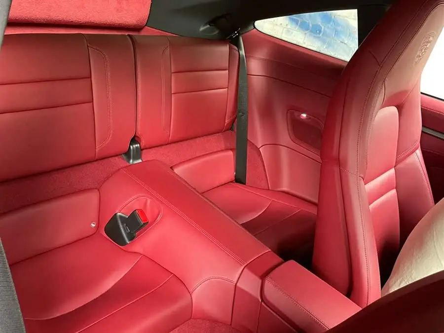 بورش 911 2023 كاريرا 3.0T