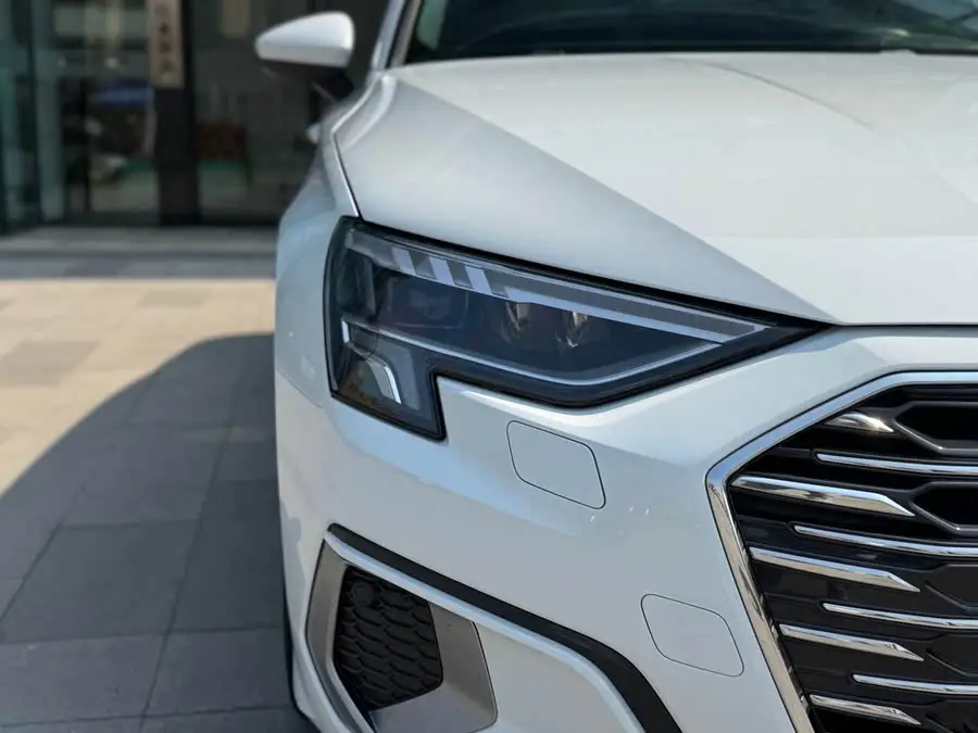 أودي A3 2023 A3L ليموزين 35 TFSI إصدار الأناقة العصرية