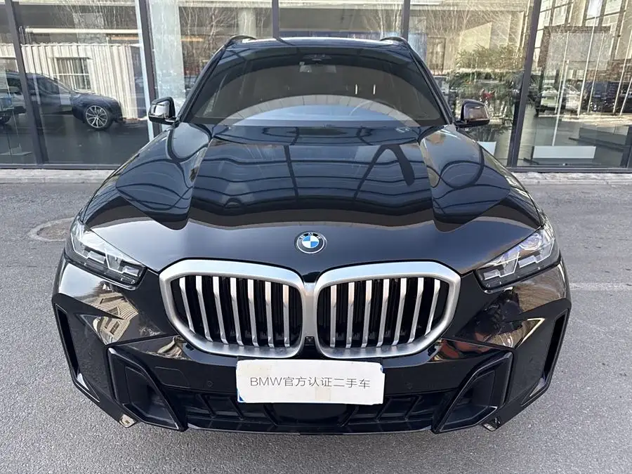 BMW X5 2023 xDrive 40Li M Sport Black Night Package