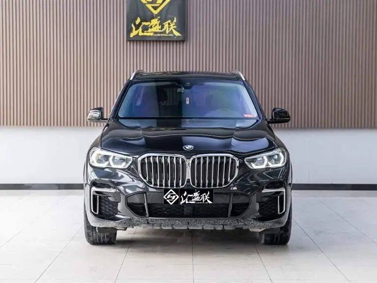 بي إم دبليو X5 2022 xDrive 30Li حزمة رياضية M