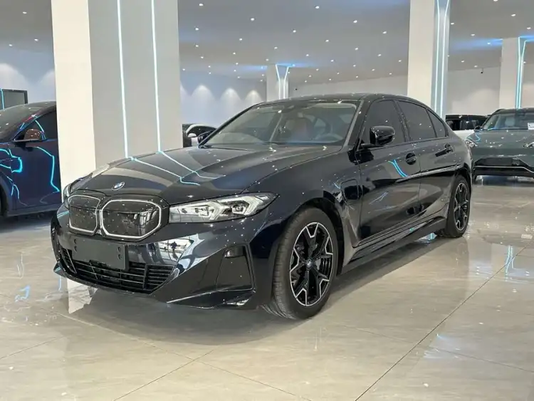 BMW i3 2024 eDrive 40 L Night Package