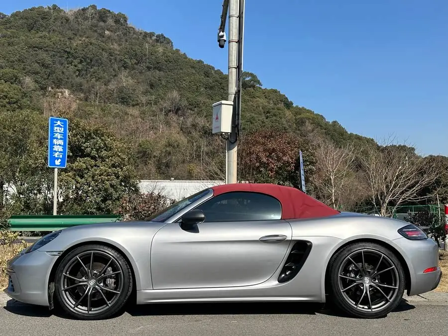 Porsche 718 2020 Model Boxster 2.0T