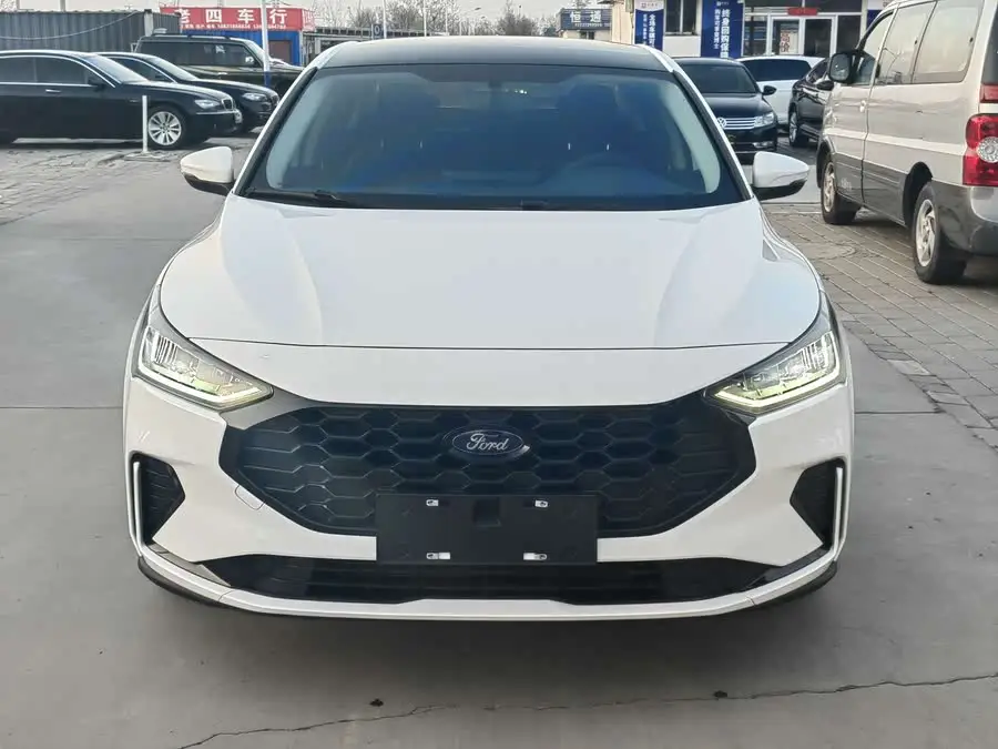 فورد فوكس 2022 - نسخة سباق أوتوماتيكية EcoBoost 180