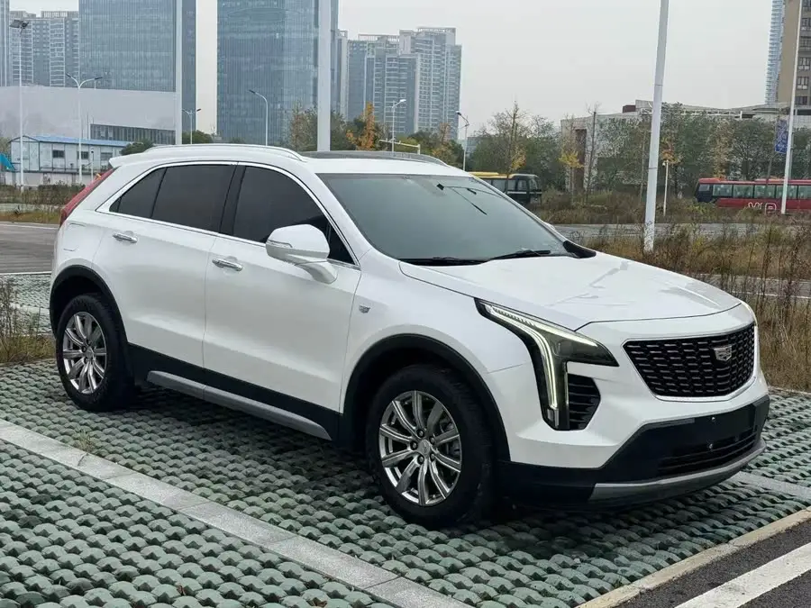 Cadillac XT4 2021 28T FWD Premium