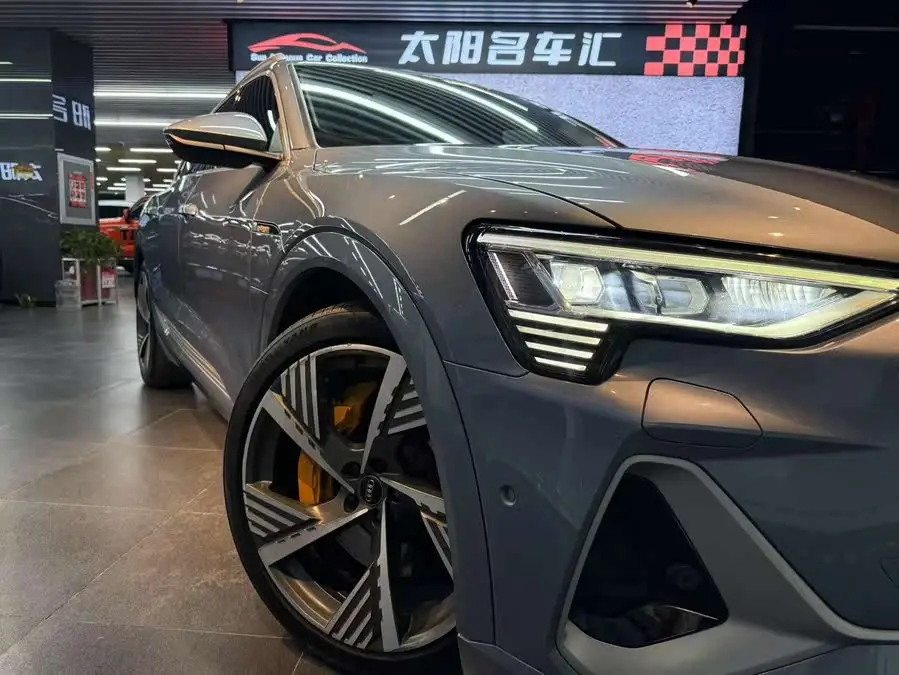 Audi e-tron 2021 Model 50 quattro Premium