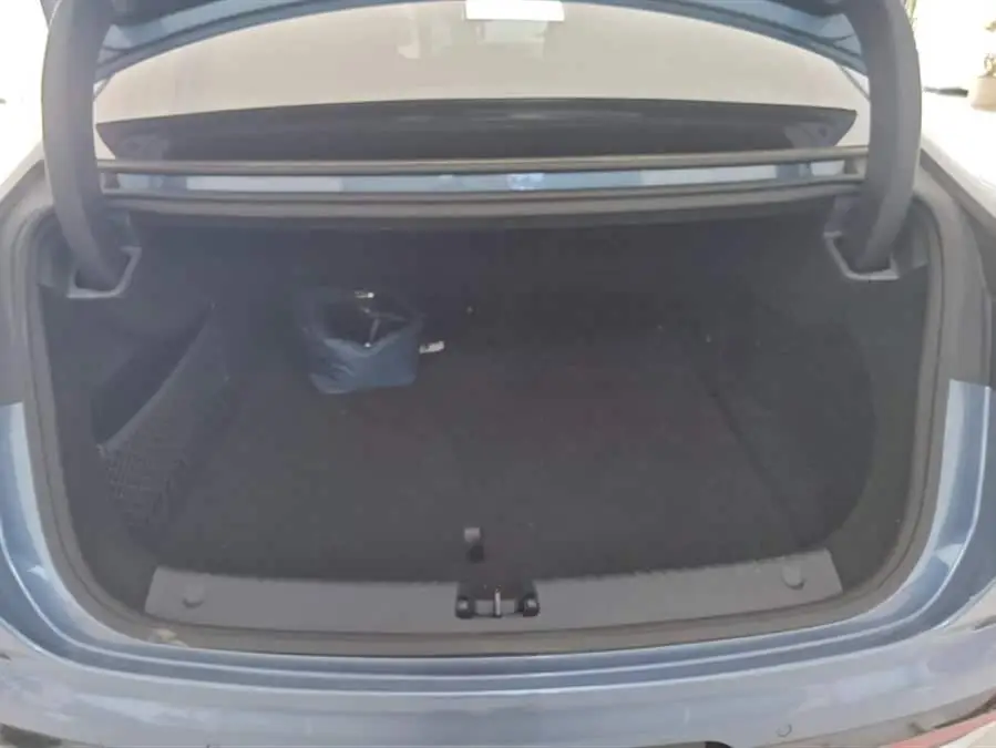 ختم 2024 إصدار الشرف DM-i 1.5L 121 كم فاخرة