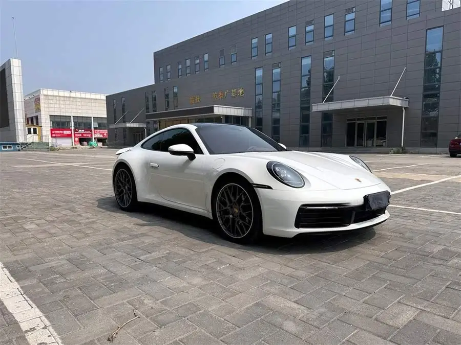 بورش 911 2023 كاريرا 3.0T