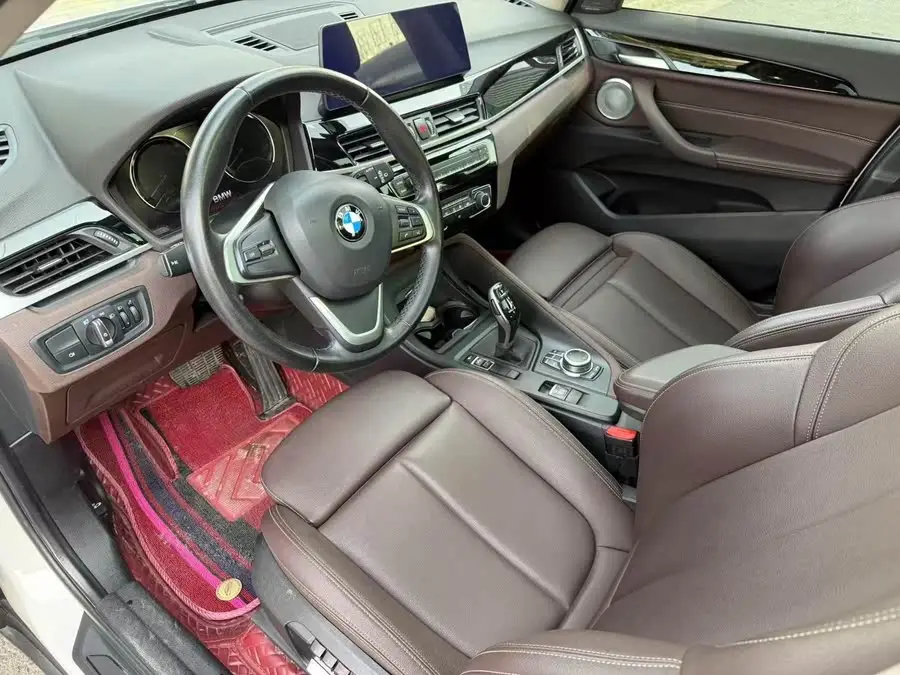 بي إم دبليو X1 2022 sDrive20Li إصدار الموضة