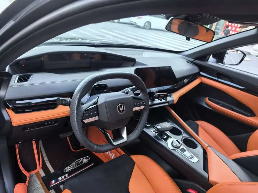 Changan UNI-V 2023 1.5T Sport Version