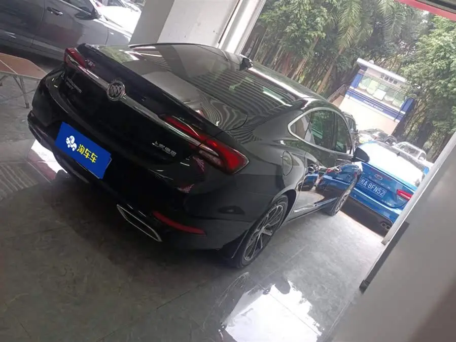 بايك لاكروس 2020 652T فاخرة