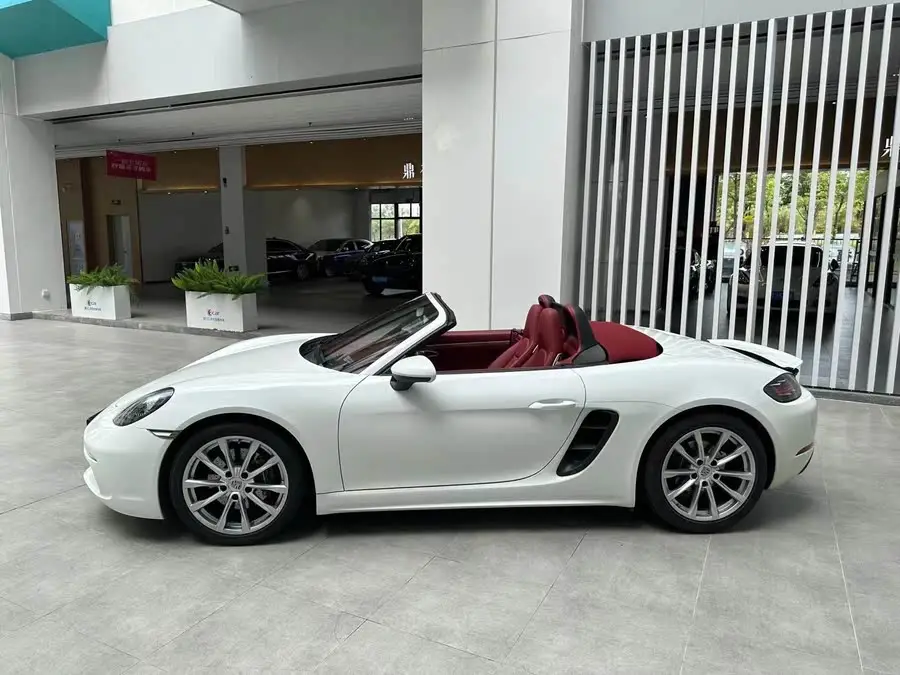 Porsche 718 2020 Model Boxster 2.0T