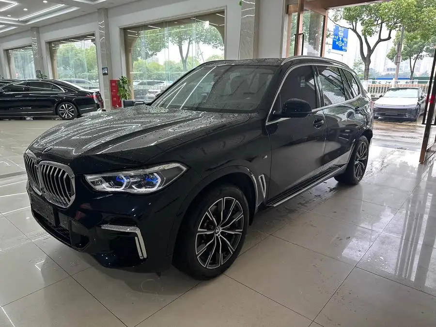 بي ام دبليو X5 2022 xDrive 30Li حزمة M الرياضية