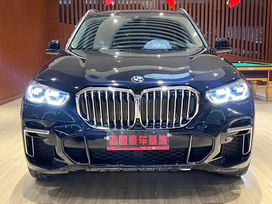 بي إم دبليو X5 2022 xDrive 30Li حزمة M الرياضية الفاخرة