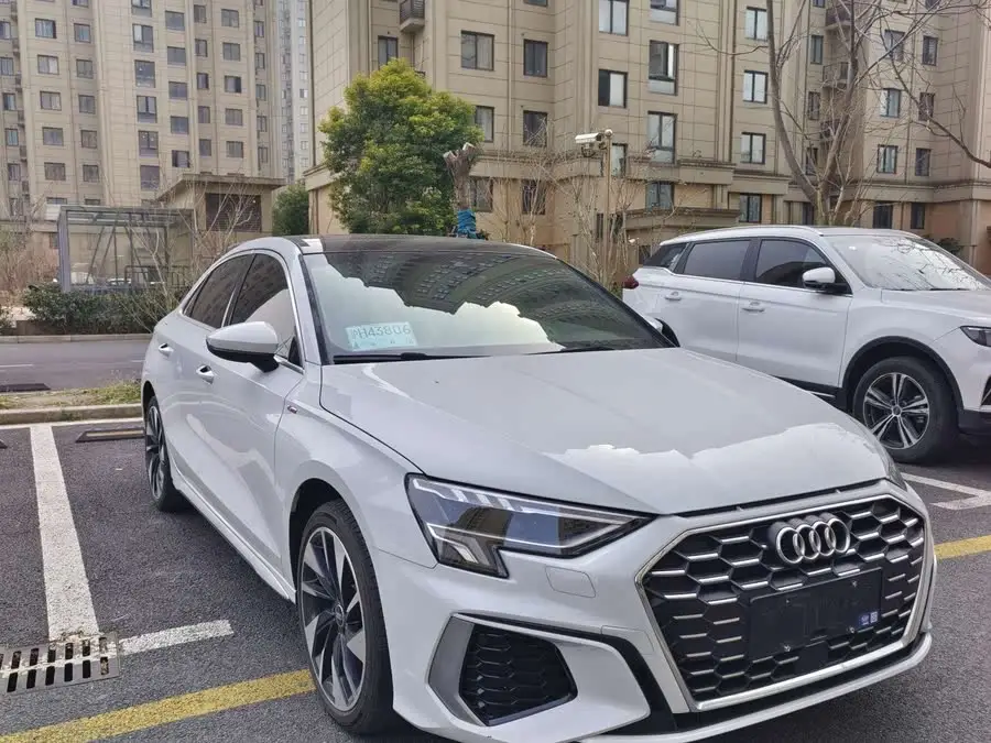 أودي A3 2024 A3L ليموزين 35 TFSI طراز رياضي أنيق