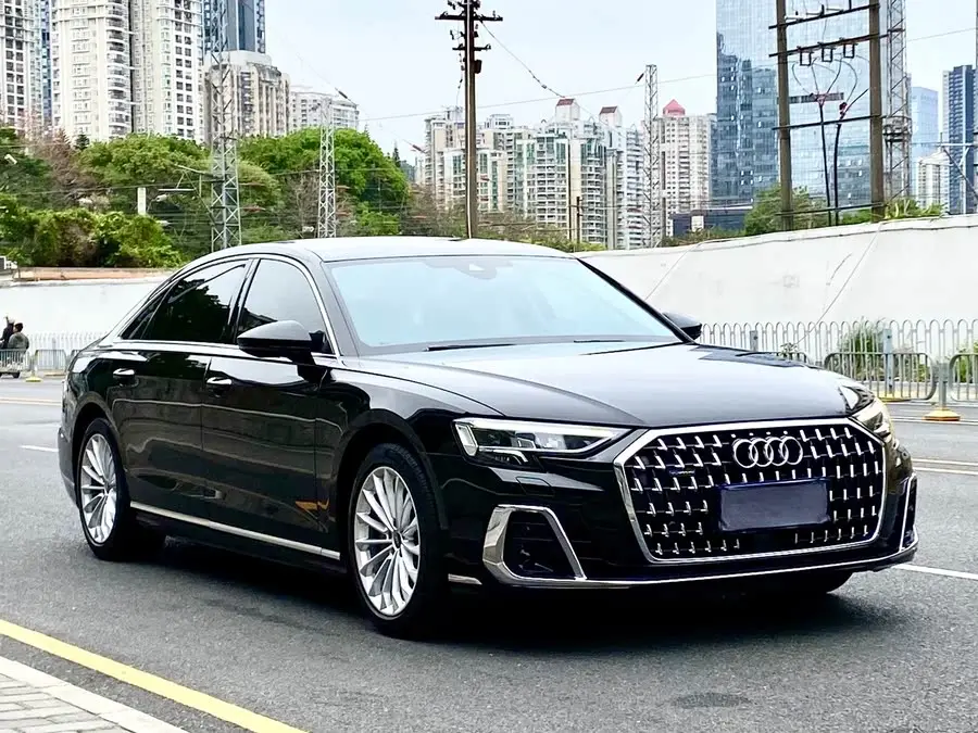 أودي A8 2023 A8L 45 TFSI كواترو فاخرة