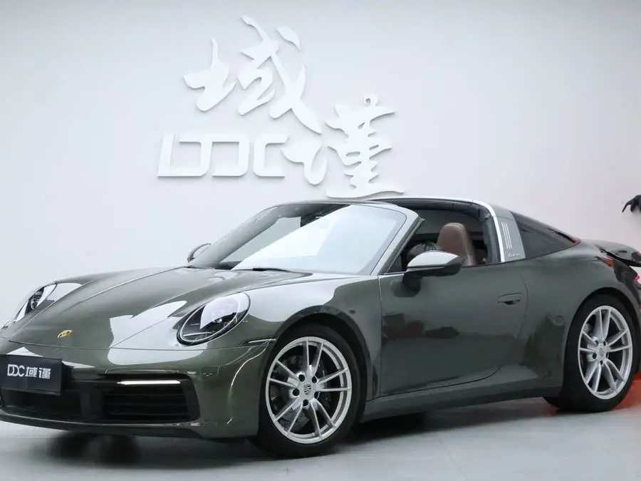 بورش 911 طراز 2023 تارغا 4 3.0T