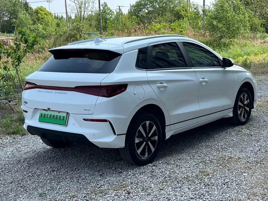 بي واي دي e2 2024 نسخة الشرف الفاخرة