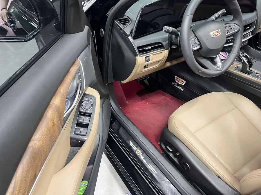 كاديلاك CT5 2024 28T برو الفاخرة