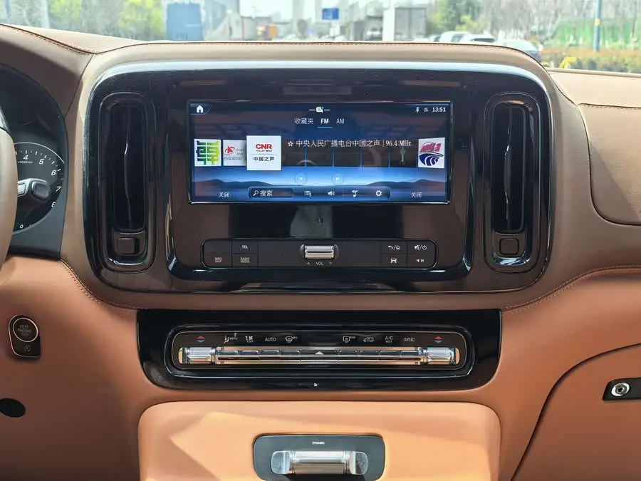 فيتو 2024 2.0T إصدار النخبة 7 مقاعد